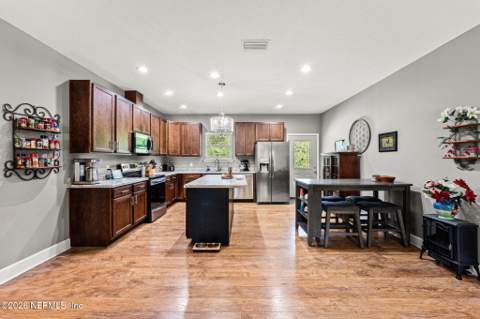 236 S 7th Street, Macclenny FL - photo 10 of 24