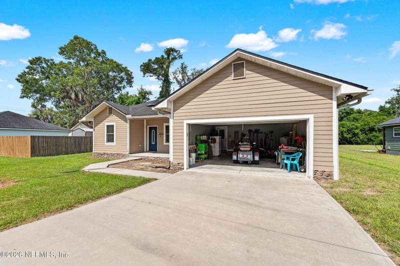 3 bedroom Single Family Residence at 236 S 7th Street, Macclenny, Macclenny — photo 4