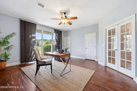 4454 Capital Dome Drive, Jacksonville FL - photo 13 of 63