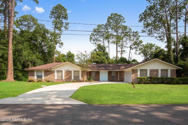 3102 SHADY Drive
