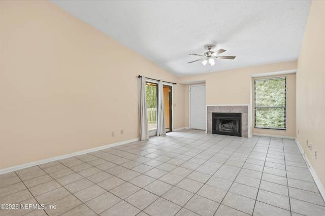 85 DEBARRY Avenue #2022