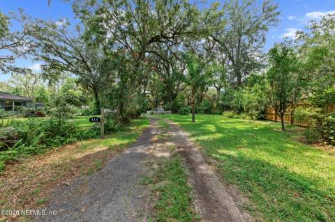440 Blake Avenue, Orange Park FL - photo 8 of 44