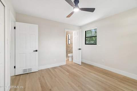 2926 Searchwood Drive, Jacksonville FL - photo 10 of 19