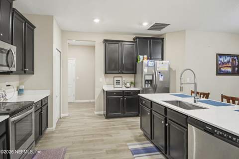 9906 Pavnes Creek Drive, Jacksonville FL - photo 9 of 38