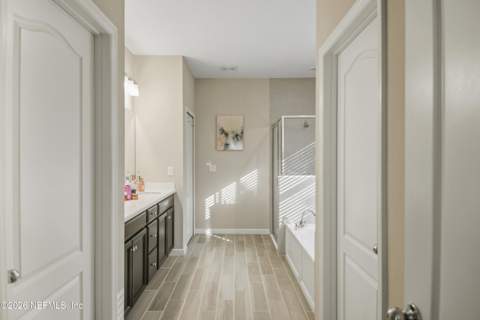 9906 Pavnes Creek Drive, Jacksonville FL - photo 16 of 38