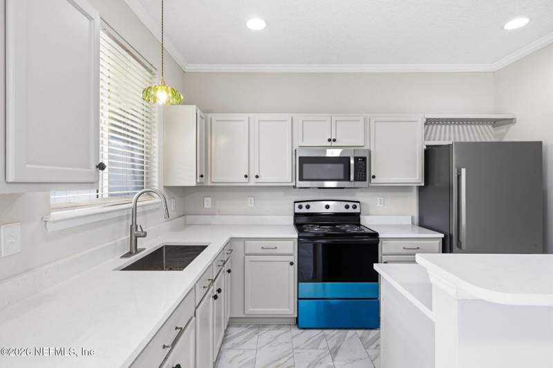 2 bedroom Townhouse at 2346 RED MOON Drive, Southside, Jacksonville — photo 4