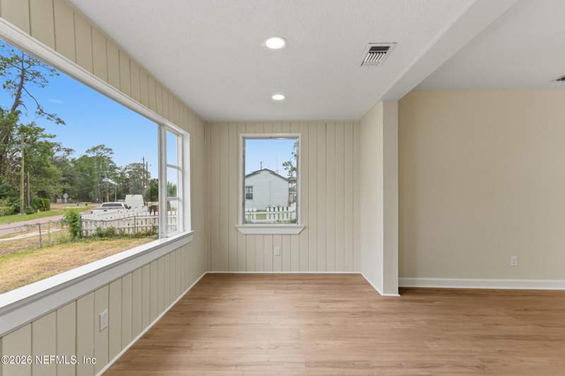 3 bedroom Single Family Residence at 4817 Manchester Road, Lake Shore Estates, Jacksonville — photo 4