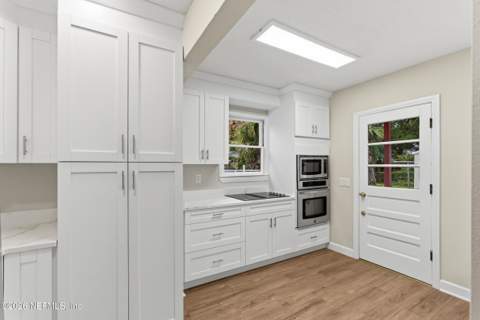 4817 Manchester Road, Jacksonville FL - photo 8 of 28
