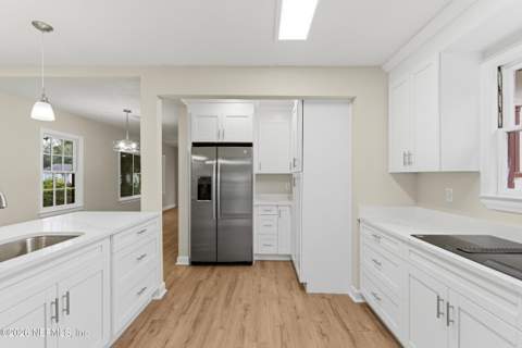 4817 Manchester Road, Jacksonville FL - photo 10 of 28