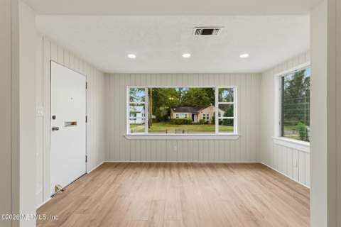 4817 Manchester Road, Jacksonville FL - photo 15 of 28
