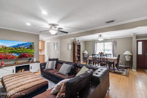 12533 Remler Drive, Jacksonville FL - photo 9 of 33