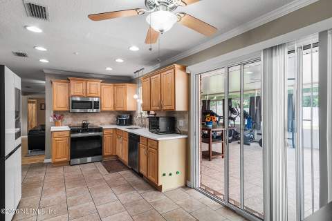 12533 Remler Drive, Jacksonville FL - photo 13 of 33