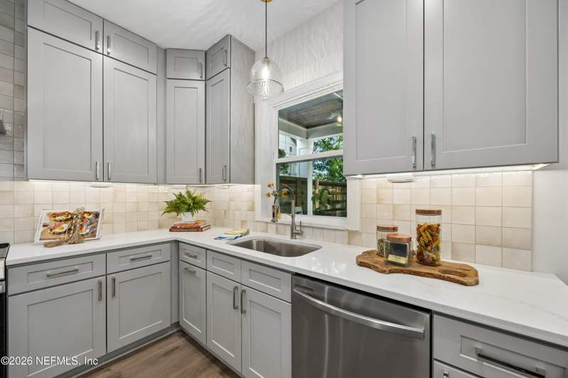 3 bedroom Single Family Residence at 706 S 9th Street, City Of Fernandina Beach, Fernandina Beach — photo 4