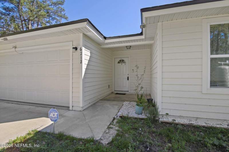 3 bedroom Single Family Residence at 6212 Leona Street, Lincoln Villas, Jacksonville — photo 3