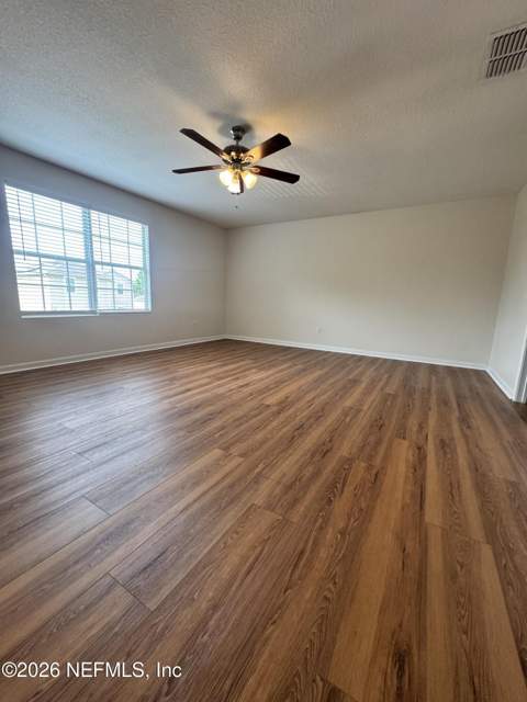 5000 Magnolia Valley Drive, Jacksonville FL - photo 9 of 21