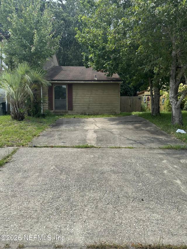5526 BENNINGTON Drive home for sale in Lexington Square