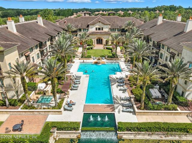 955 REGISTRY Boulevard #213