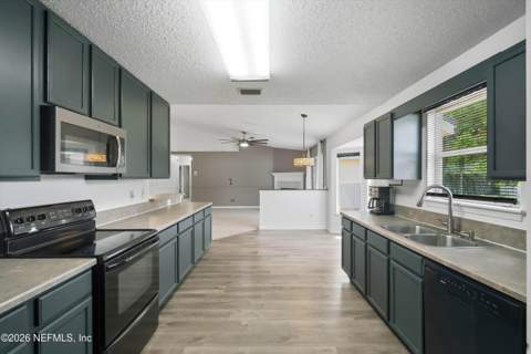 2034 Belhaven Drive, Orange Park FL - photo 10 of 33