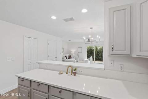 635 6th Avenue, Jacksonville Beach FL - photo 12 of 25