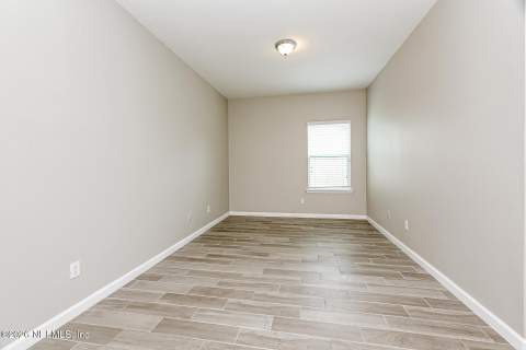 9967 Pavnes Creek Drive, Jacksonville FL - photo 10 of 21