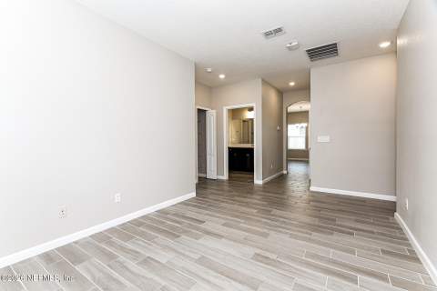 9967 Pavnes Creek Drive, Jacksonville FL - photo 11 of 21