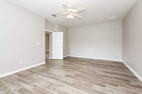 9967 Pavnes Creek Drive, Jacksonville FL - photo 13 of 21