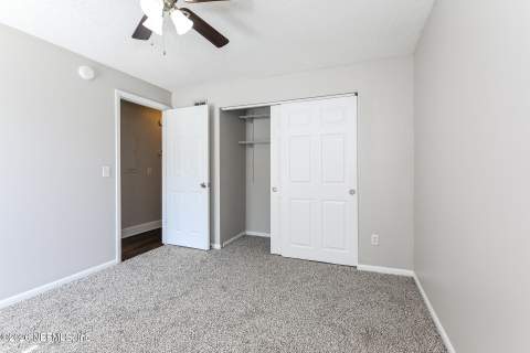 2437 Oakview Drive, Jacksonville FL - photo 17 of 22