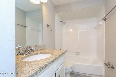 2437 Oakview Drive, Jacksonville FL - photo 20 of 22