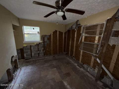 6880 Tinkerbell Lane, Jacksonville FL - photo 8 of 11