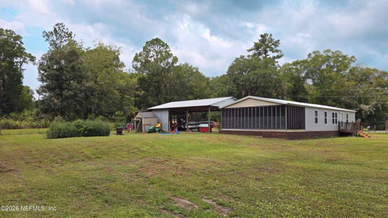 3 bedroom Manufactured Home at 20331 NW 71st Place, **verifying Subd**, Starke — photo 2