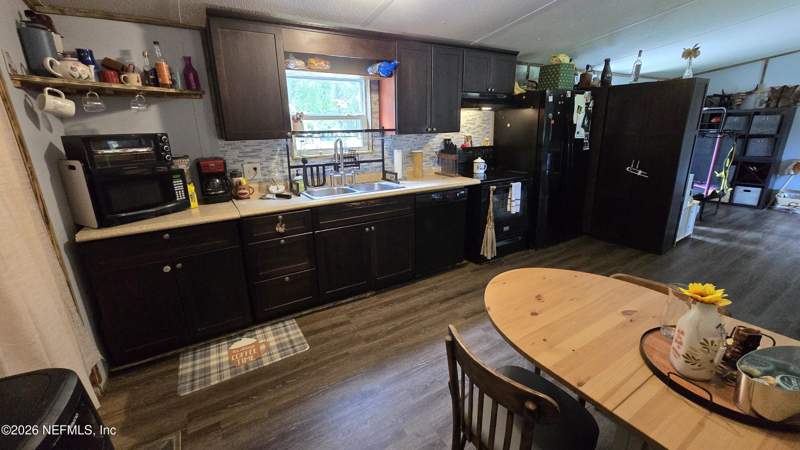3 bedroom Manufactured Home at 20331 NW 71st Place, **verifying Subd**, Starke — photo 3