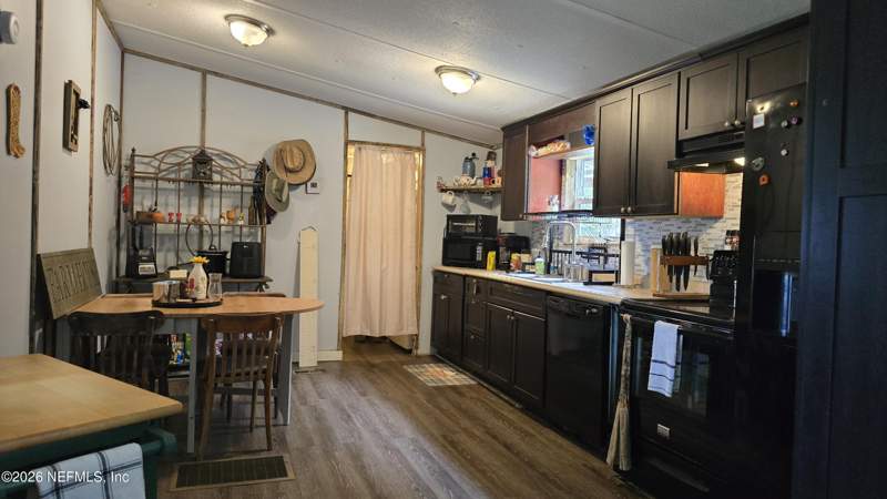 3 bedroom Manufactured Home at 20331 NW 71st Place, **verifying Subd**, Starke — photo 5