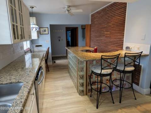 2410 Cedar Shores Circle, Jacksonville FL - photo 9 of 56