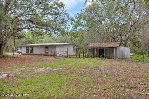 8237 Forest Hills Road, Melrose FL - photo 10 of 37