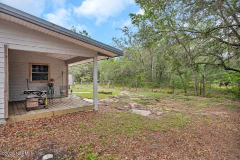 8237 Forest Hills Road, Melrose FL - photo 12 of 37
