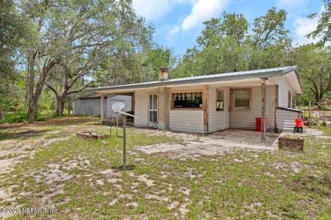 8237 Forest Hills Road, Melrose FL - photo 14 of 37