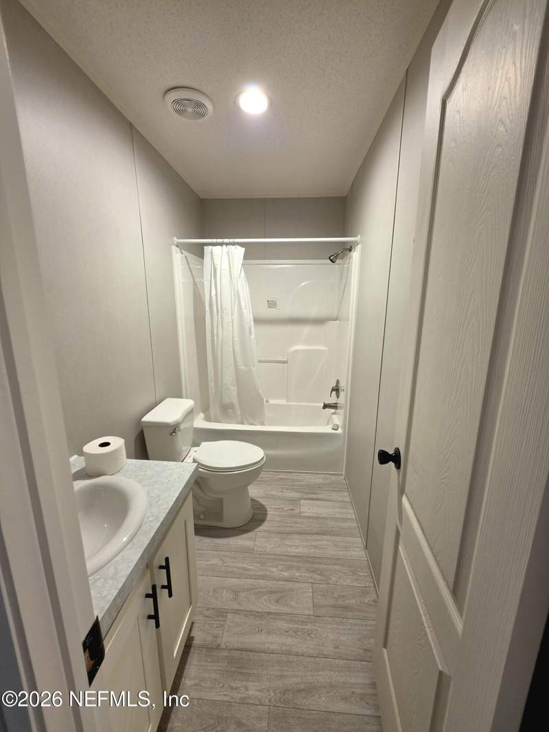 3 bedroom Manufactured Home at 308 Wilson Drive, Interlachen, Interlachen — photo 3