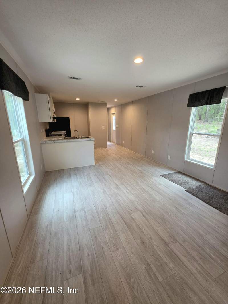 3 bedroom Manufactured Home at 308 Wilson Drive, Interlachen, Interlachen — photo 2