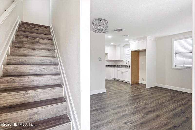 4 bedroom Single Family Residence at 2022 W 13TH Street, Trout River Bluff, Jacksonville — photo 4