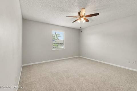 7986 Shircliff Drive, Jacksonville FL - photo 10 of 21