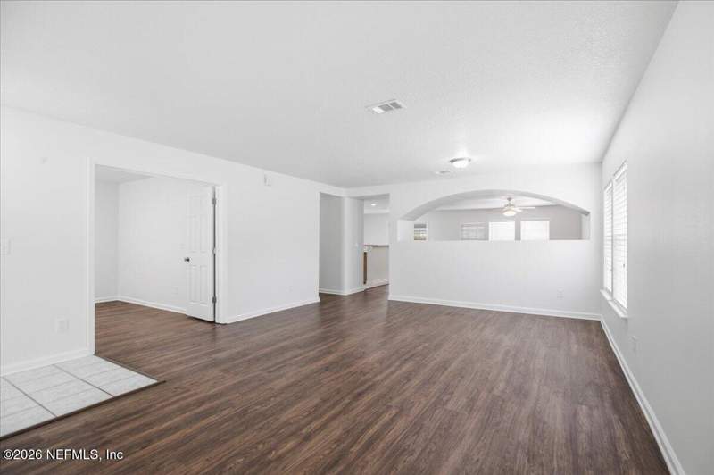 4 bedroom Single Family Residence at 1438 Blues Creek Drive, Crystal Creek, Jacksonville — photo 5