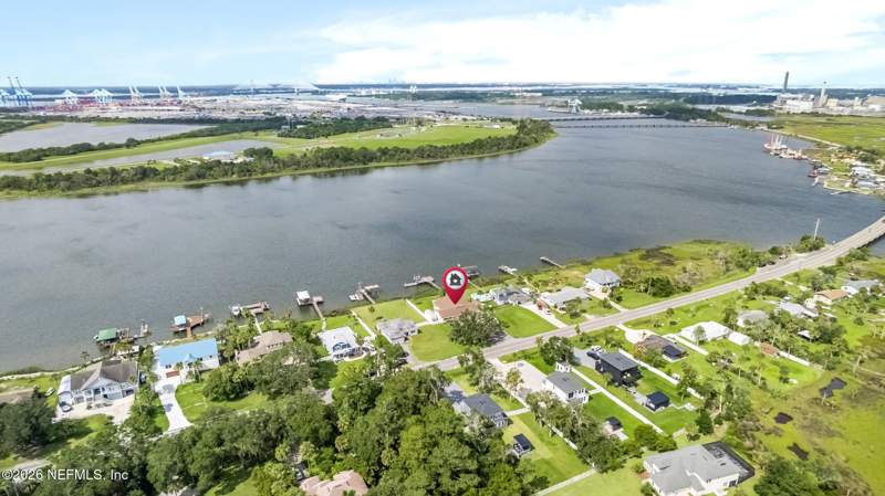4 bedroom Single Family Residence at 5392 Heckscher Drive, Metes & Bounds, Jacksonville — photo 4