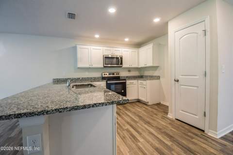 205 River Hill Drive, Welaka FL - photo 10 of 35