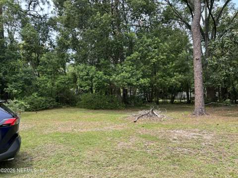 5463 LEAMING Avenue, Jacksonville FL - photo 10 of 20