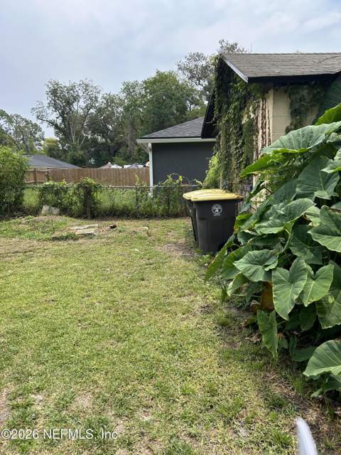 5463 LEAMING Avenue, Jacksonville FL - photo 12 of 20