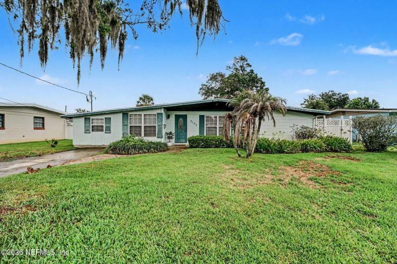 4 bedroom Single Family Residence at 3133 MANDELL Drive, Loran Estates, Jacksonville — photo 2