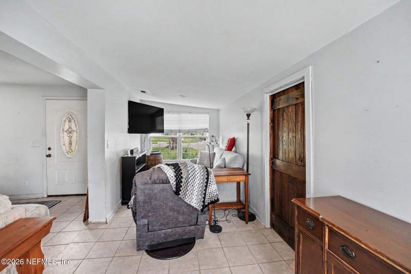 4 bedroom Single Family Residence at 3133 MANDELL Drive, Loran Estates, Jacksonville — photo 3