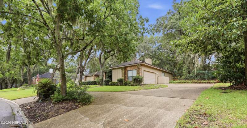 4 bedroom Single Family Residence at 11634 HIDDEN HILLS Drive, Hidden Hills, Jacksonville — photo 4