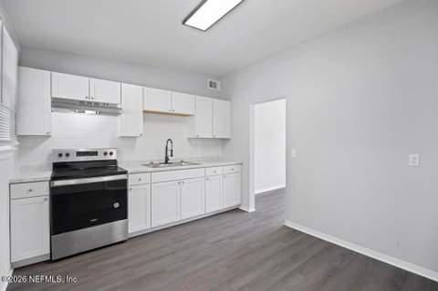 5303 Bunche Drive, Jacksonville FL - photo 9 of 26