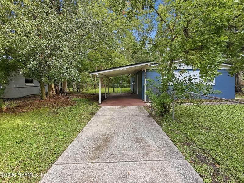 3 bedroom Single Family Residence at 6931 MISS MUFFET Lane, Cedar Hills Estates, Jacksonville — photo 2